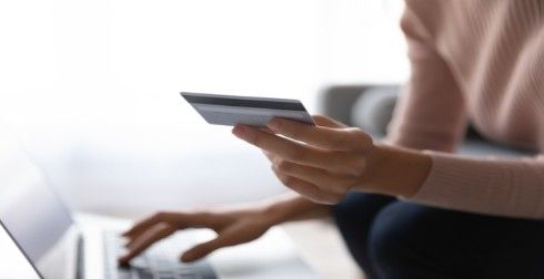 Firstrade Debit 卡是什么？申办步骤与资格